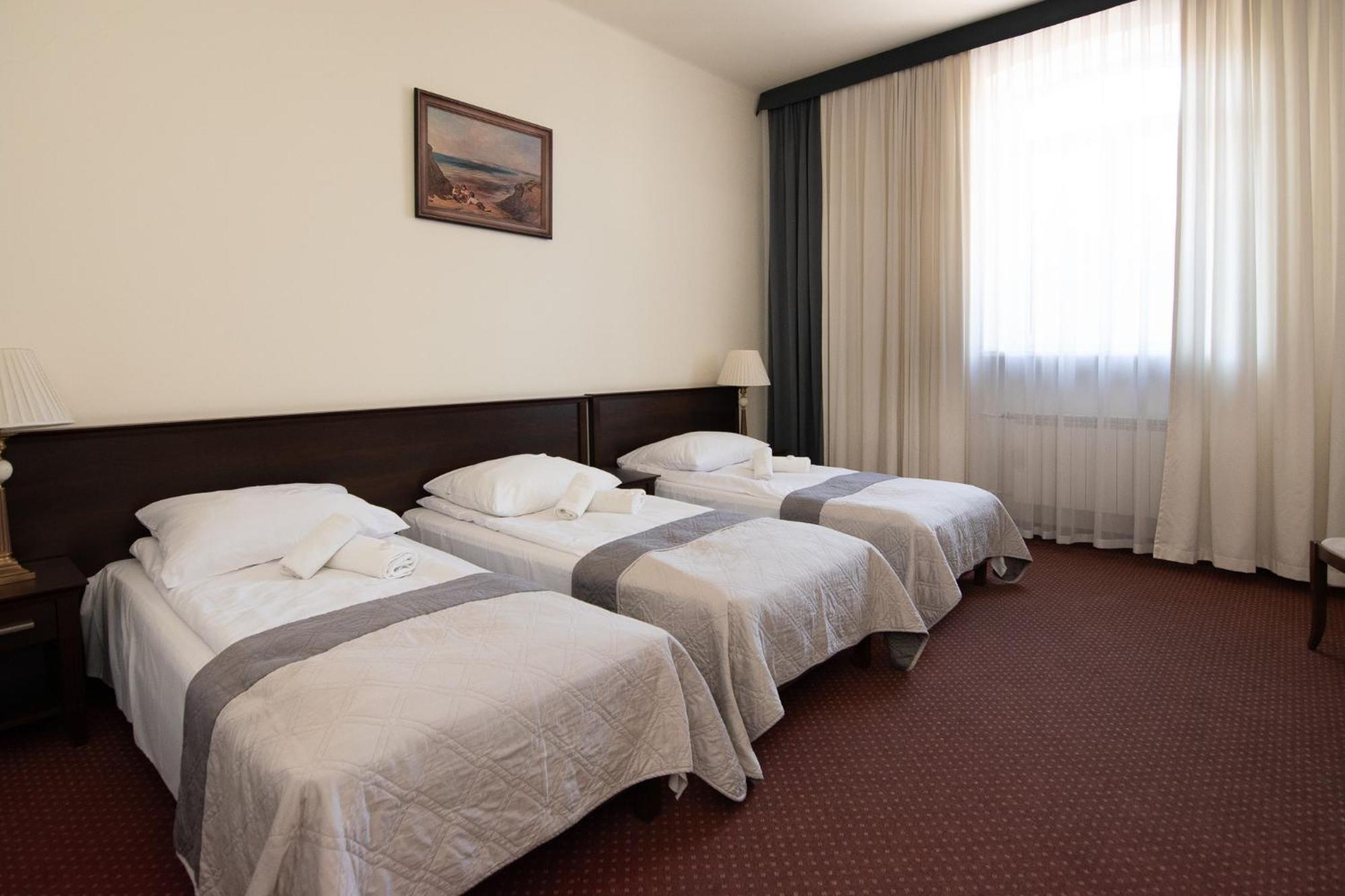 Bed and Breakfast Savoy Spała Exterior foto